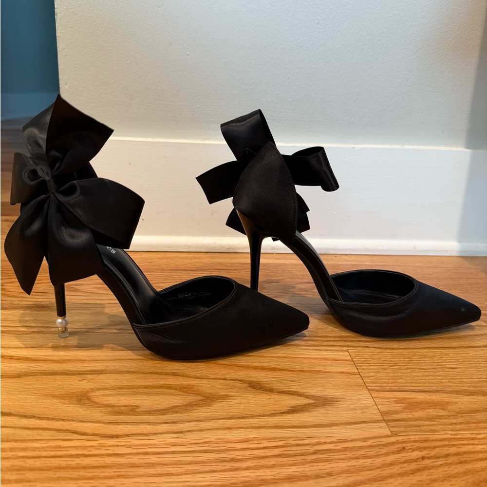 Elegant Black Satin Heels with Bow